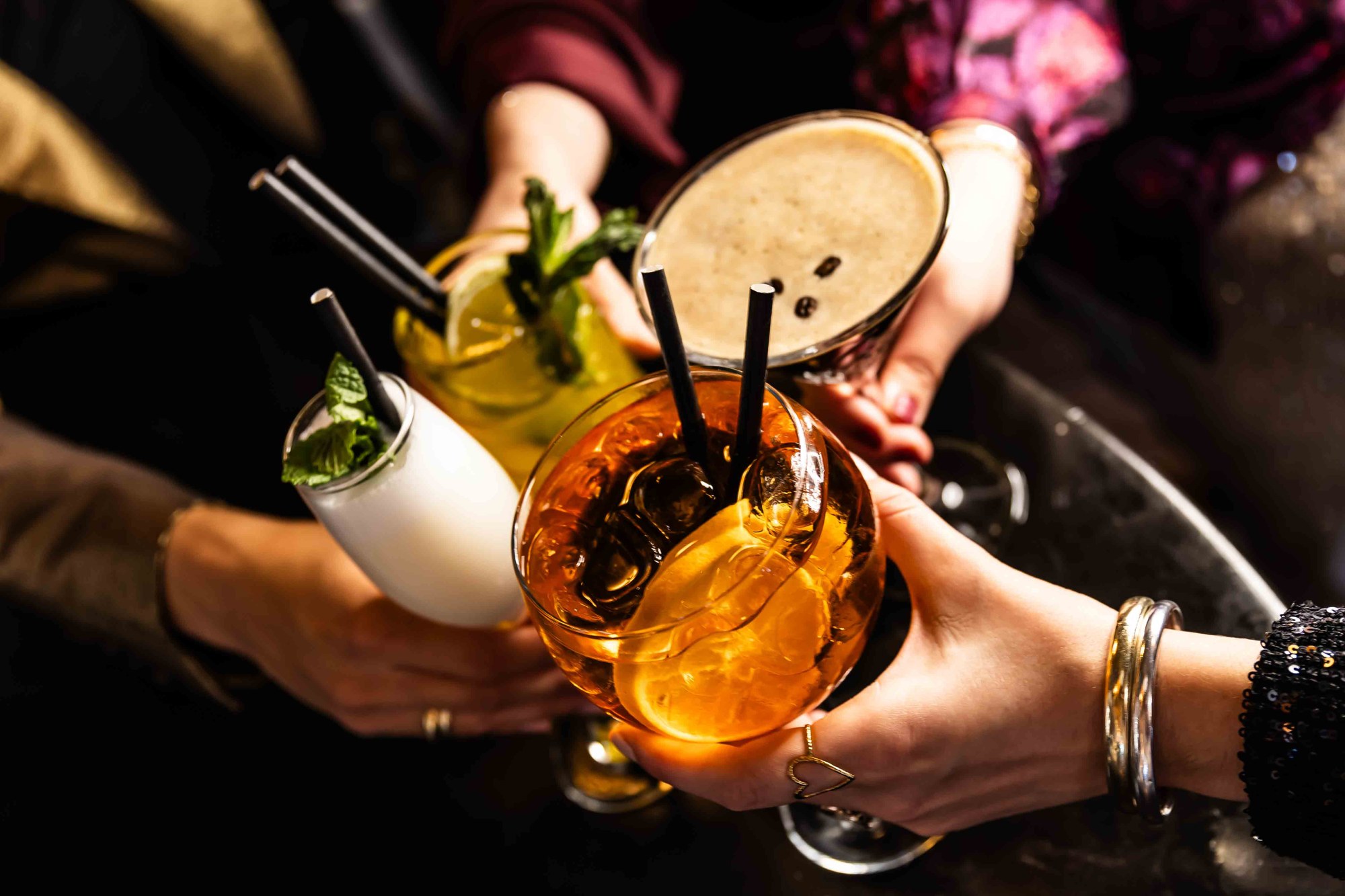 Samen proosten met cocktails bij Spaarne 66